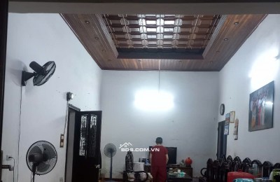 Bán nhà phân lô Lê Trọng Tấn 45m2 mặt tiền 4,9m, ô tô vào nhà, 11 tỷ